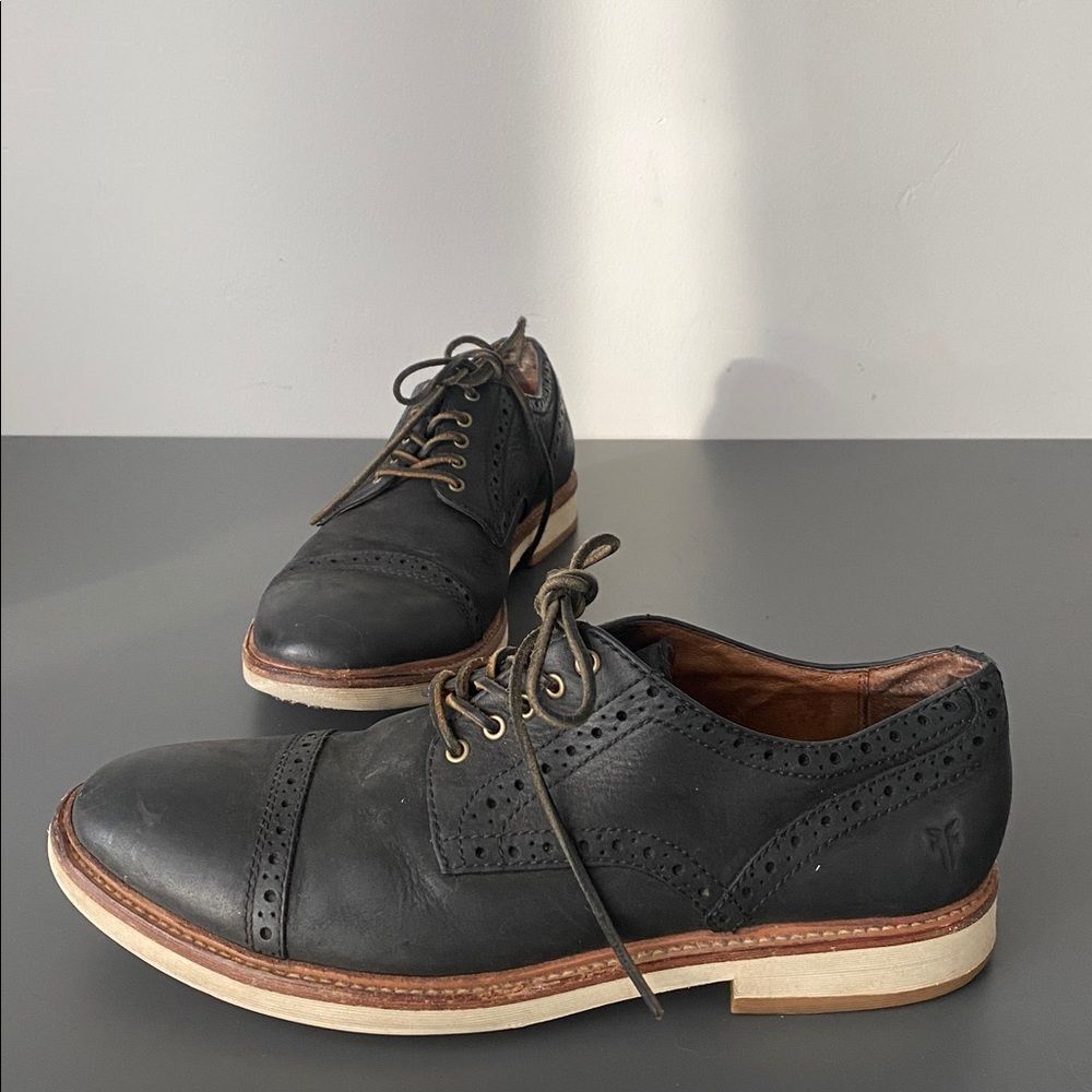 FRYE Shoes Mens 10.5 Joel Brogue Cap Toe Derby Black Leather Oxford Casual Dress